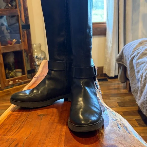 Fitflop Elegant Black Heeled Boots - Picture 2 of 7